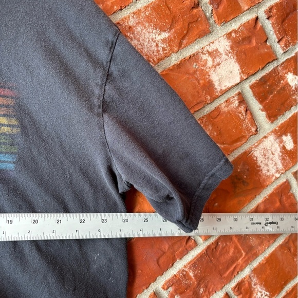 Mens XL Black Pink Floyd Band Tee Short Sleeve Graphic TShirt - Picture 4 of 6